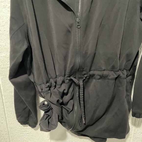 LULULEMON DRAWSTRING JACKET ( USED ) - Picture 5 of 5